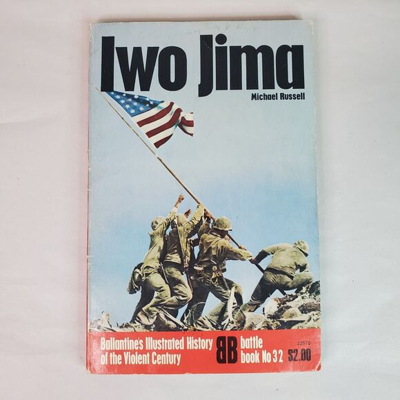 Iwo Jima (1st Ed) Michael Russell 1974 Paperback Battle Book No 32 CRACKED SPINE - Picture 1 of 12